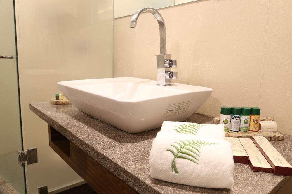 Hotel The Fern Residency Mundra Extérieur photo