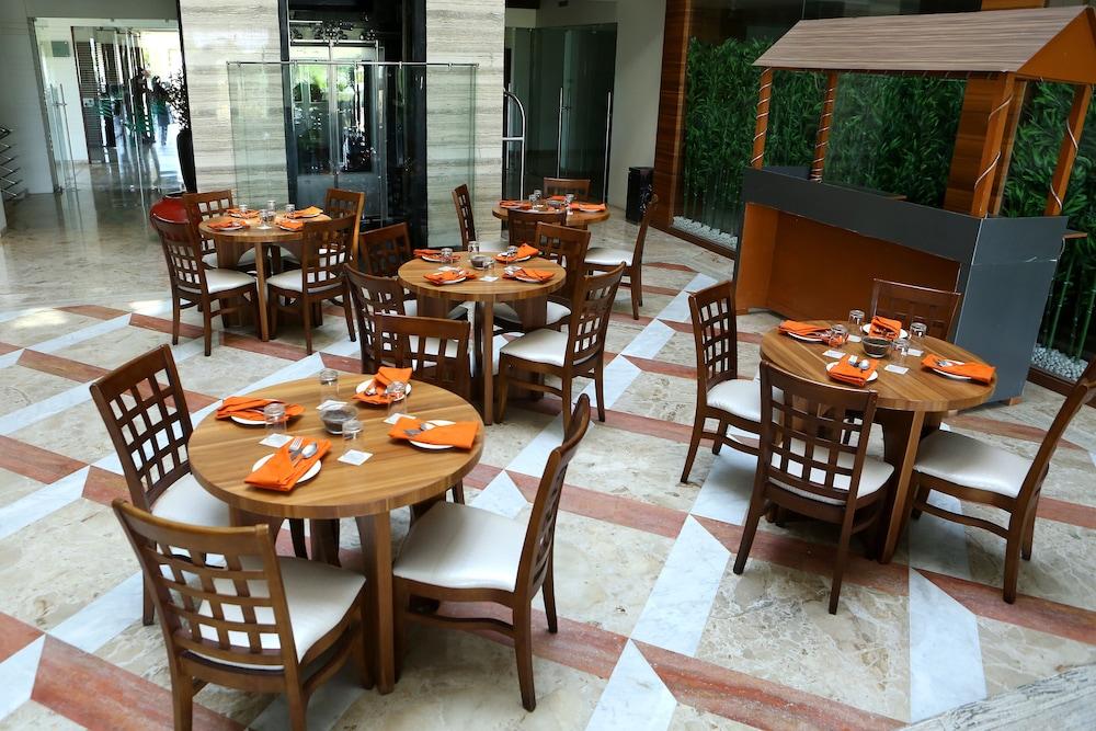 Hotel The Fern Residency Mundra Extérieur photo